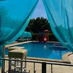 Devora 1 & Bar & Restaurant Apartment Warna