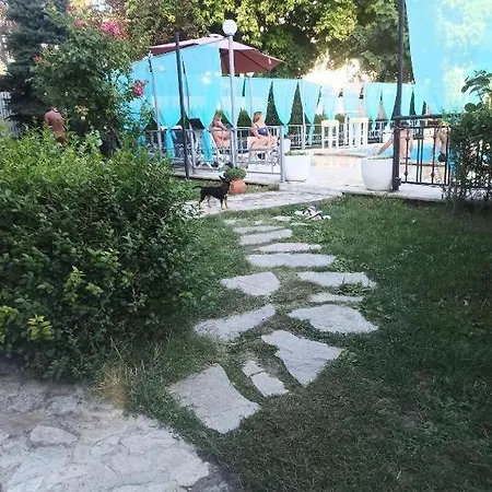 Devora 1 & Bar & Restaurant Apartament