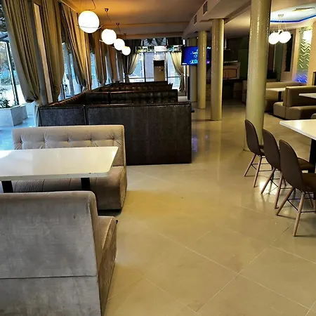 Apartment Devora 1 & Bar & Restaurant Warna