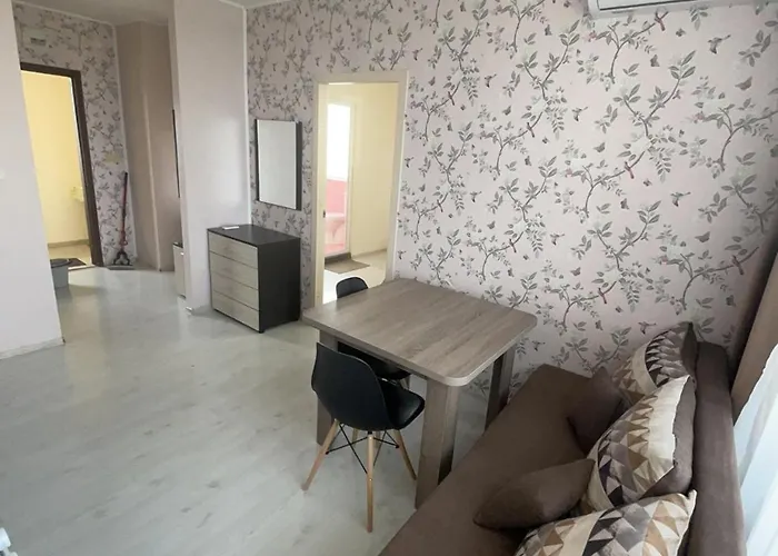 Devora 1 & Bar & Restaurant Apartman Várna