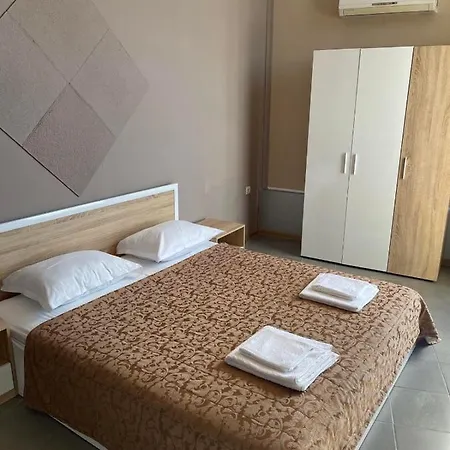 Devora 1 & Bar & Restaurant Apartment *