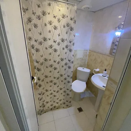 Devora 1 & Bar & Restaurant Apartment *