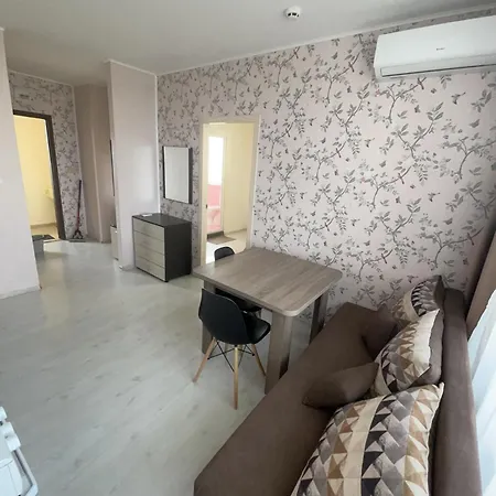 Devora 1 & Bar & Restaurant Apartment Warna