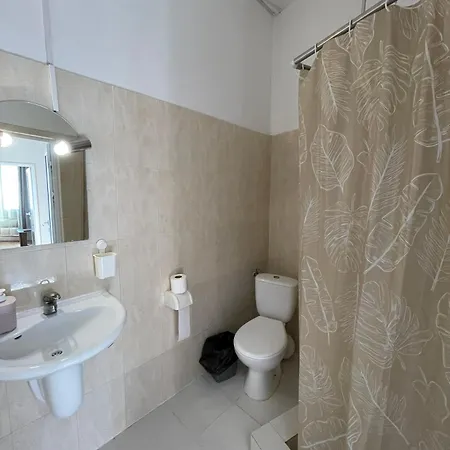 Devora 1 & Bar & Restaurant * Warna