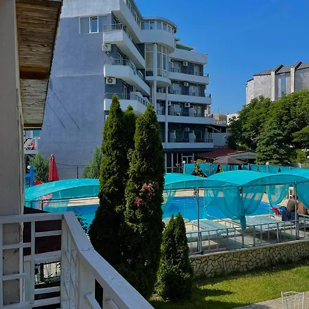 Devora 1 & Bar & Restaurant Apartment