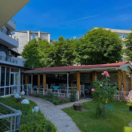 Apartment Devora 1 & Bar & Restaurant