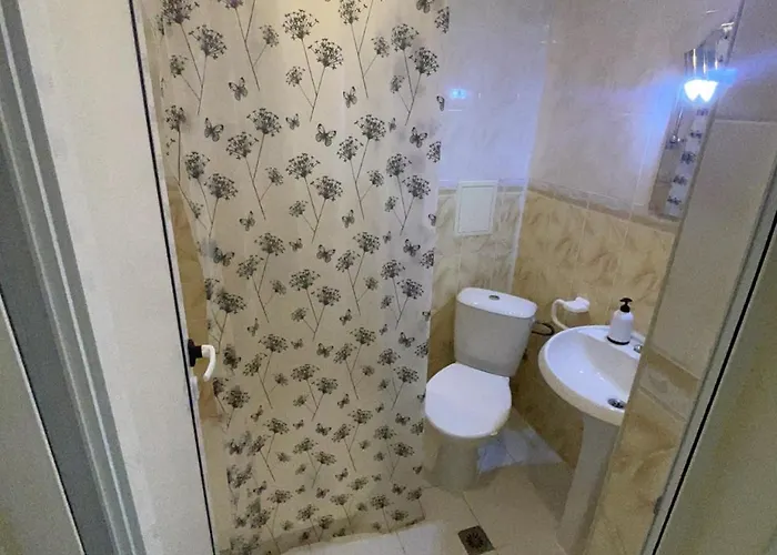 Devora 1 & Bar & Restaurant Апартаменти *